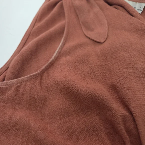 Paper Crane Shoulder Tie Linen Top - Picture 6 of 6